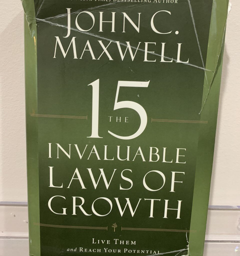 invaluable-laws-of-growth, john-c-maxwell-books, motivational-blog, michigan-blog, woohooing, 